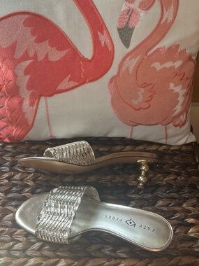 Katie Perry metallic gold, woven, mule/sandal. Double ball heel, size 9.5